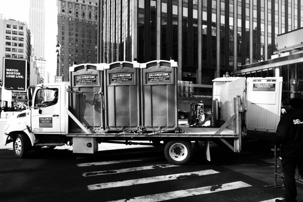 Best Portable restroom trailer rental  in Mount Pulaski, IL